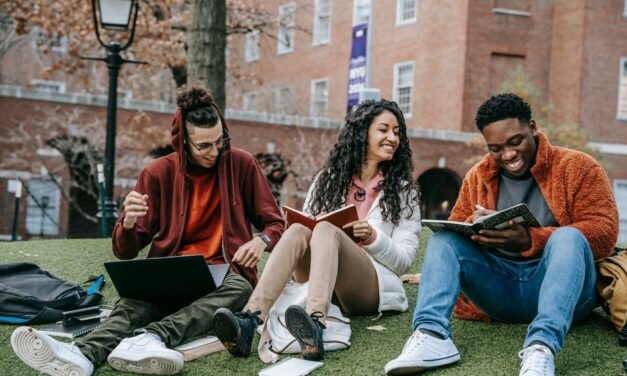 Experiencias estudiantiles en el primer año universitario. una aproximación desde la sociología de la educación francesa